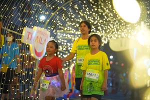 BIB: 007, 5021, 10011
                            <button type="button" onclick="openModal(21750715)" class="btn btn-primary btn-sm float-right btn-popup" data-toggle="modal" data-target=".modal-high-quality">
                        <i class="fas fa-shopping-cart"></i> Add to Cart
                    </button>
                                            <button type="button" onclick="isThisMe(21750715, true)" class="btn btn-success btn-sm float-right btn-popup btn-isme hidden" data-toggle="tooltip" data-placement="bottom" title="นี่คือรูปของคุณใช่ไหม คลิกที่นี่เพื่อเอาเข้าอัลบั้ม">
                        <i class="fas fa-plus"></i> Add to album
                    </button>
                    <button type="button" onclick="isThisMe(21750715, false)" class="btn btn-warning btn-sm float-right btn-popup btn-isnotme hidden">
                        <i class="fas fa-ban"></i> Remove from album
                    </button>